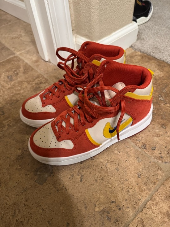 Nike Dunk High Up Sneakers in Mars Yard - Picture 3 of 4